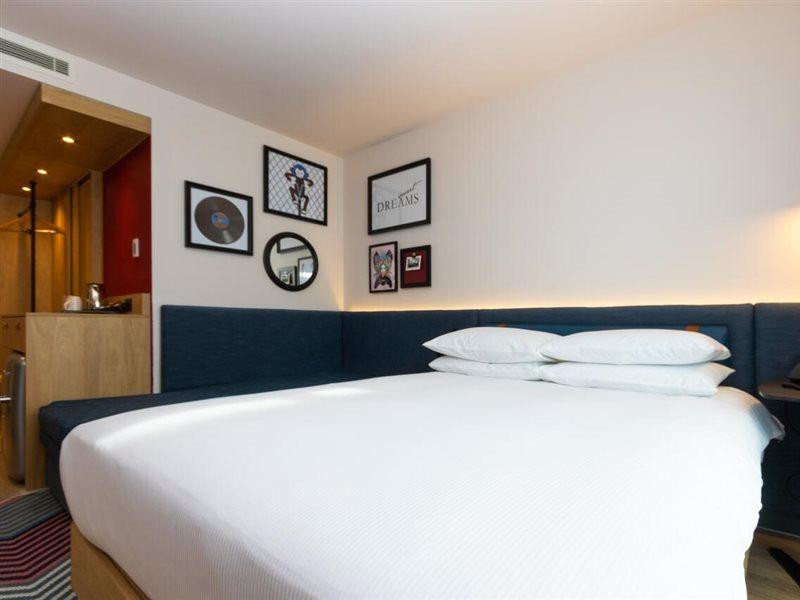 Hampton By Hilton London Park Royal Hotell Exteriör bild