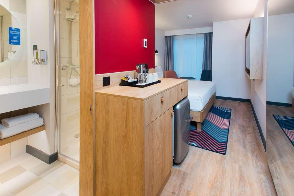 Hampton By Hilton London Park Royal Hotell Rum bild