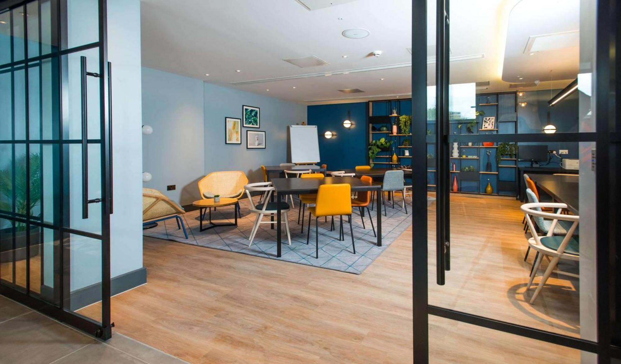 Hampton By Hilton London Park Royal Hotell Exteriör bild