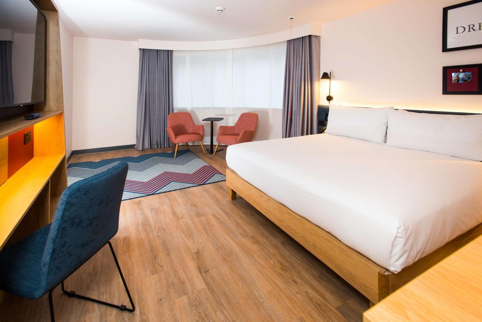Hampton By Hilton London Park Royal Hotell Exteriör bild