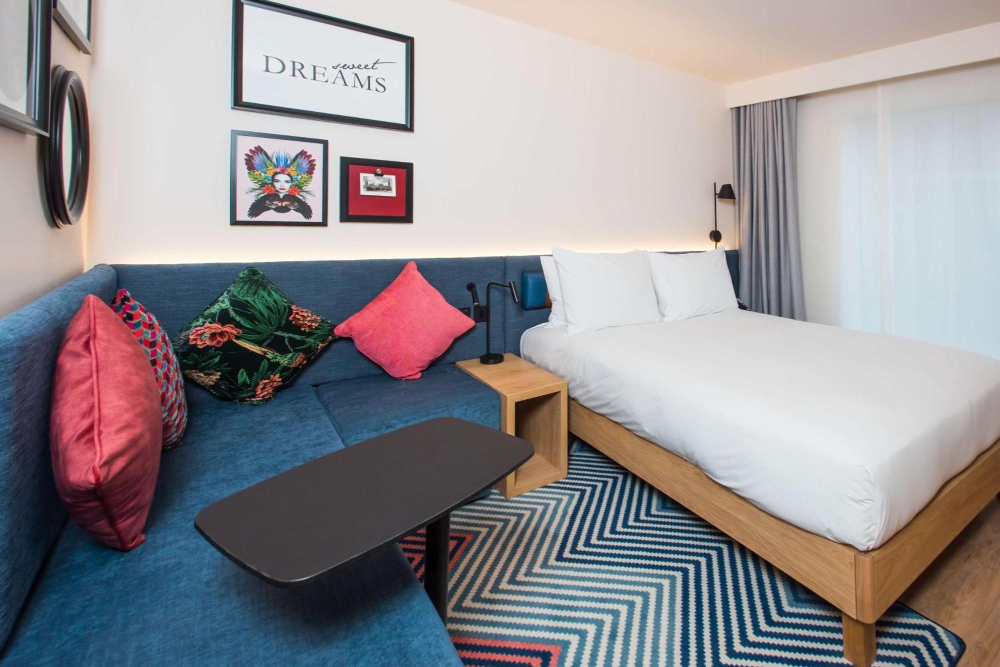 Hampton By Hilton London Park Royal Hotell Exteriör bild